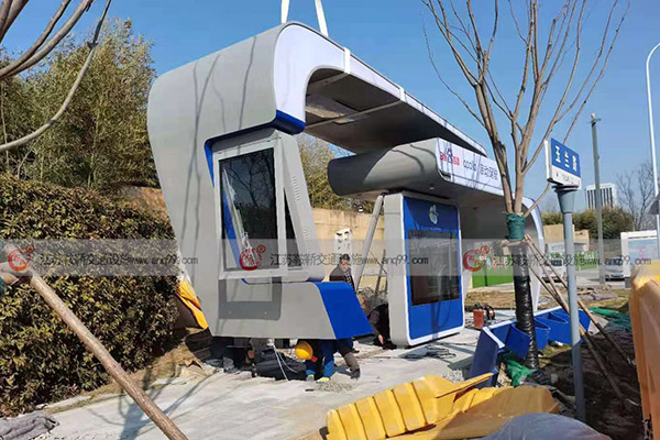 新疆智能候车亭对于城市发展具有多种功能
